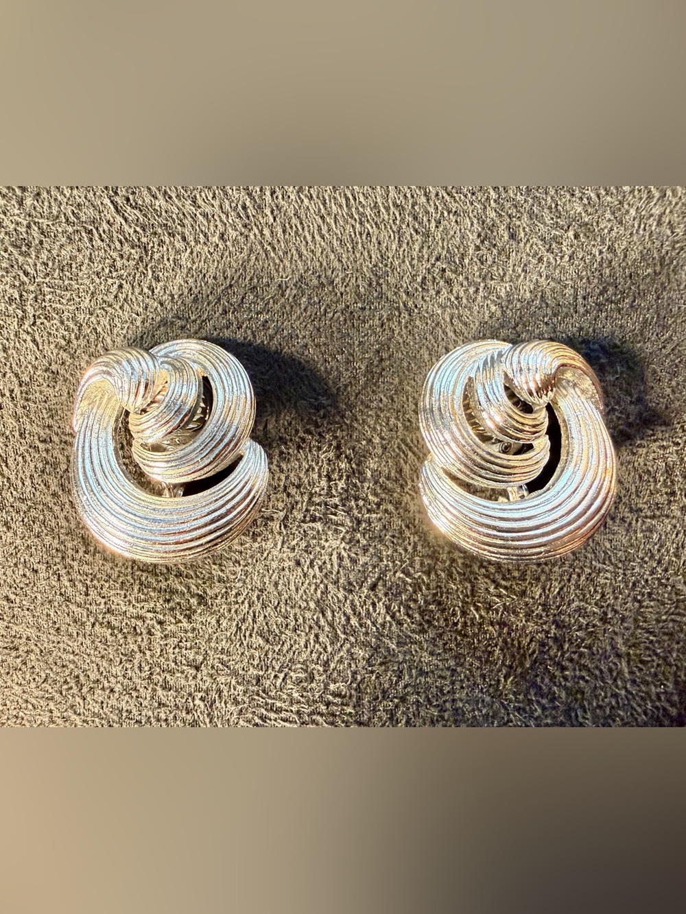 Vintage Signed Monet Silver Tone Abstract Love Knot Clip On Earrings